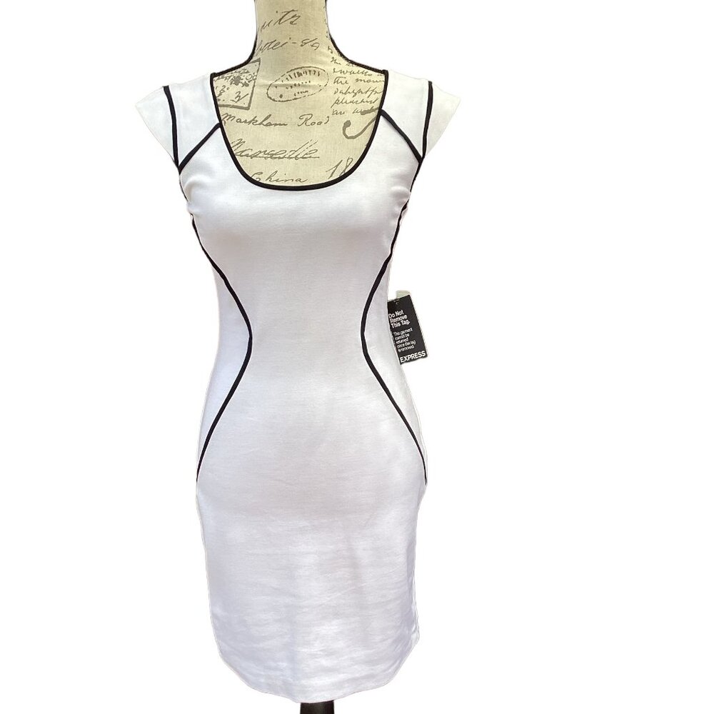 Gorgeous White Cap-Sleeved Bodycon Lined Dress NWT